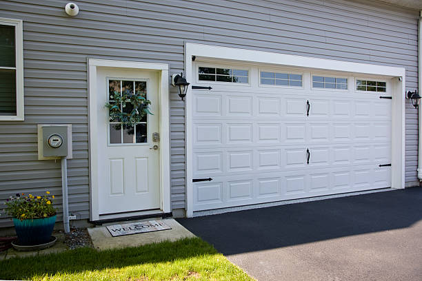 24/7 Emergency Garage Door Panel Replacement experts in Richfield, UT